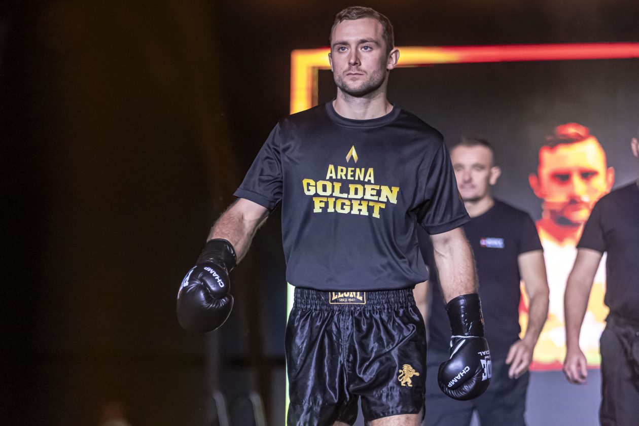 Arena Golden Fight 11