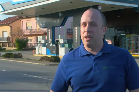 H-aaf82aa0-e886-40c1-8c3e-2aba087f109d-1200 H-aaf82aa0-e886-40c1-8c3e-2aba087f109d-1200