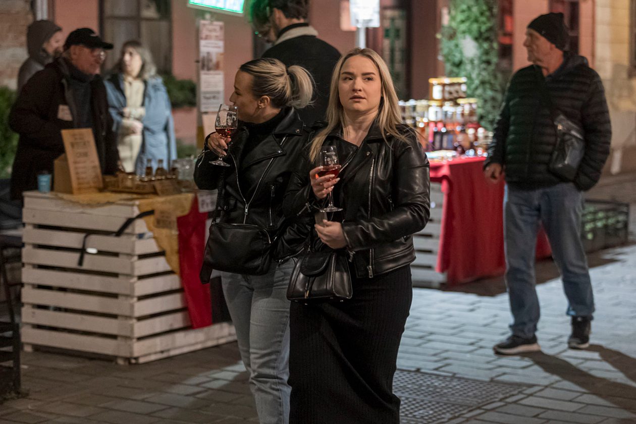 HeadOnEast_04_10_2025