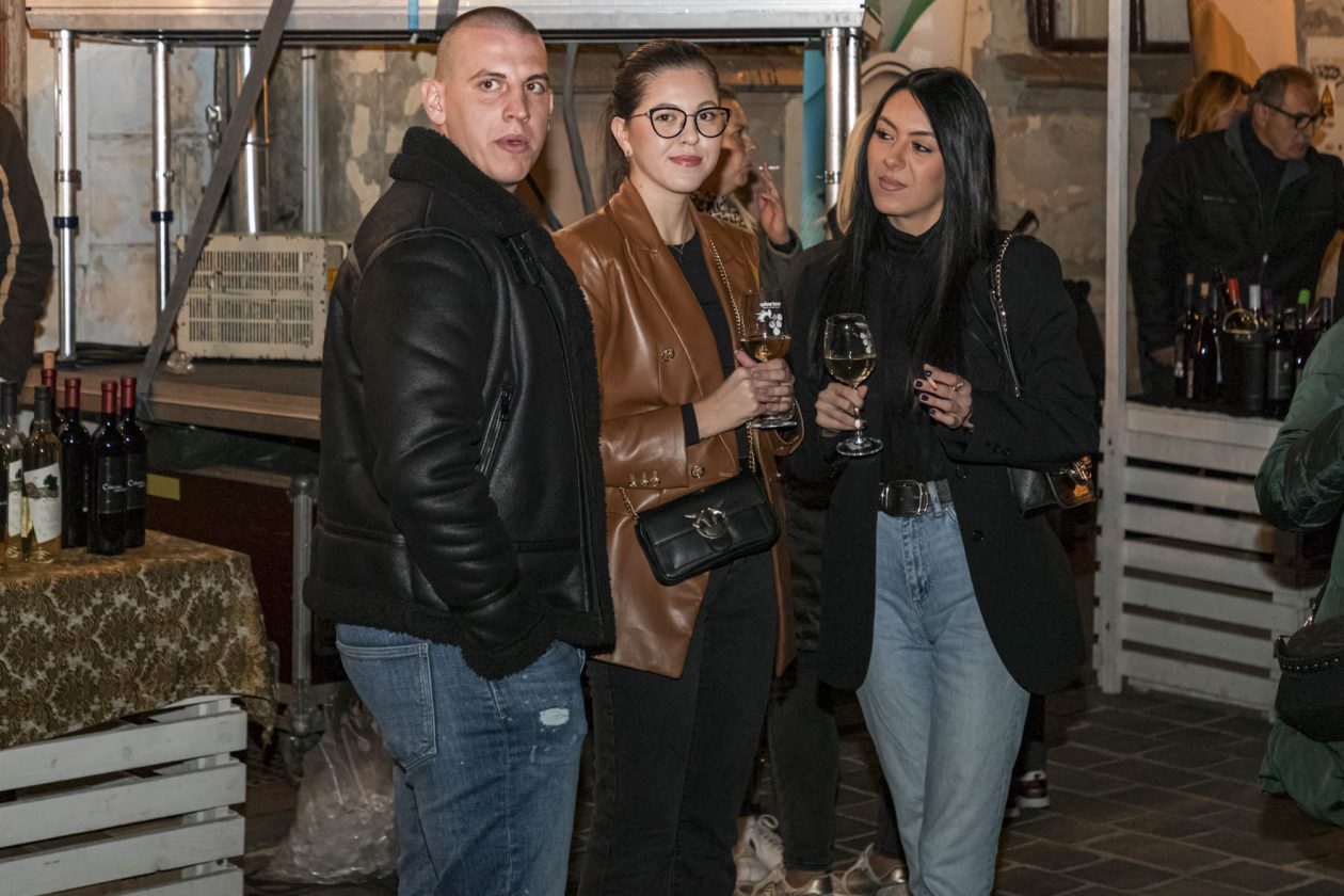 HeadOnEast_04_10_2025