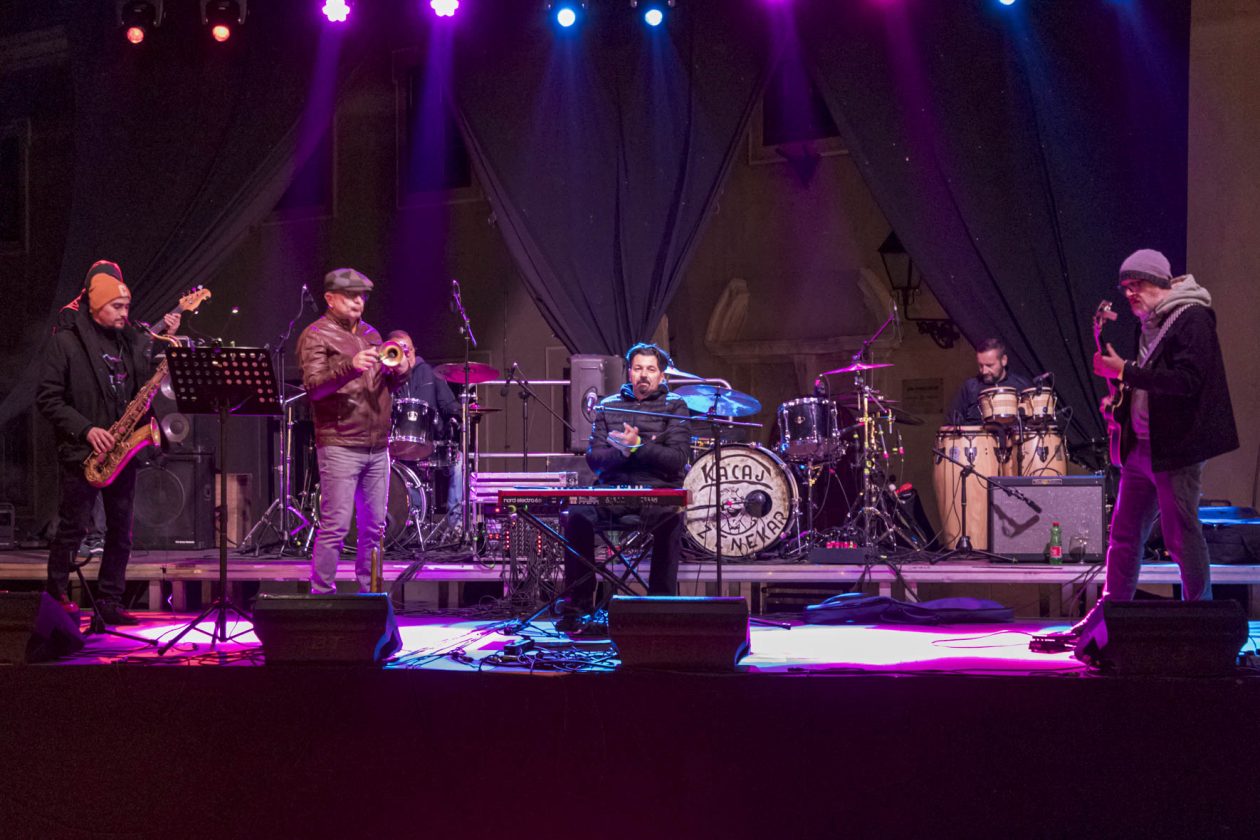 HeadOnEast_04_10_2025