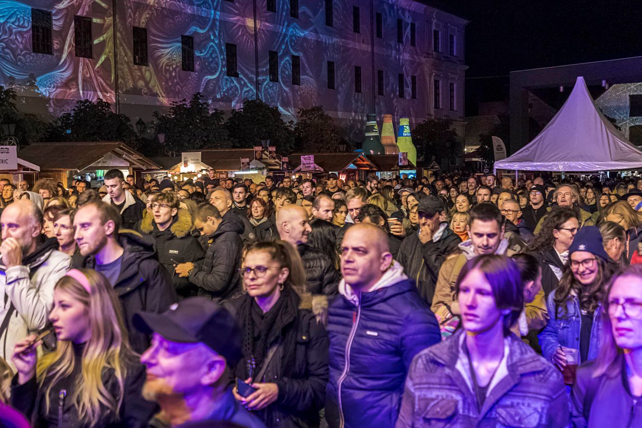 HeadOnEast_04_10_2025