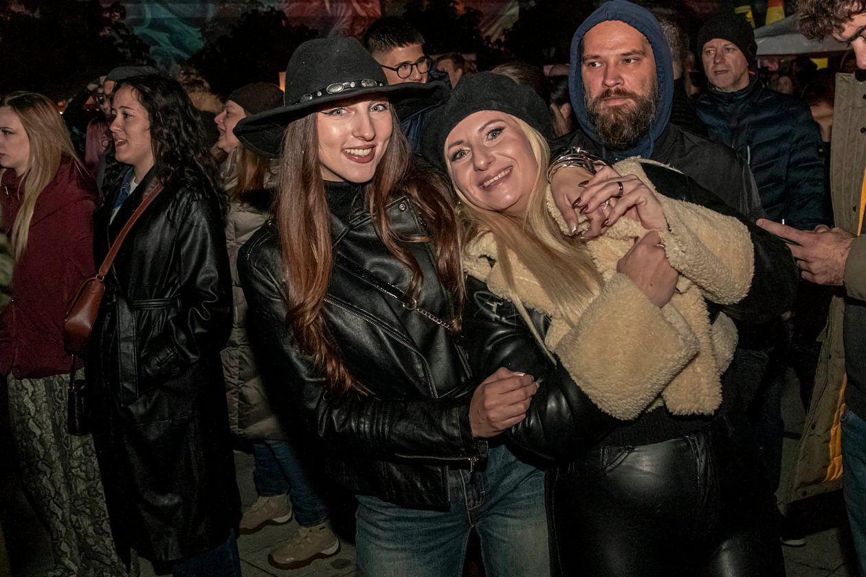 HeadOnEast_04_10_2025