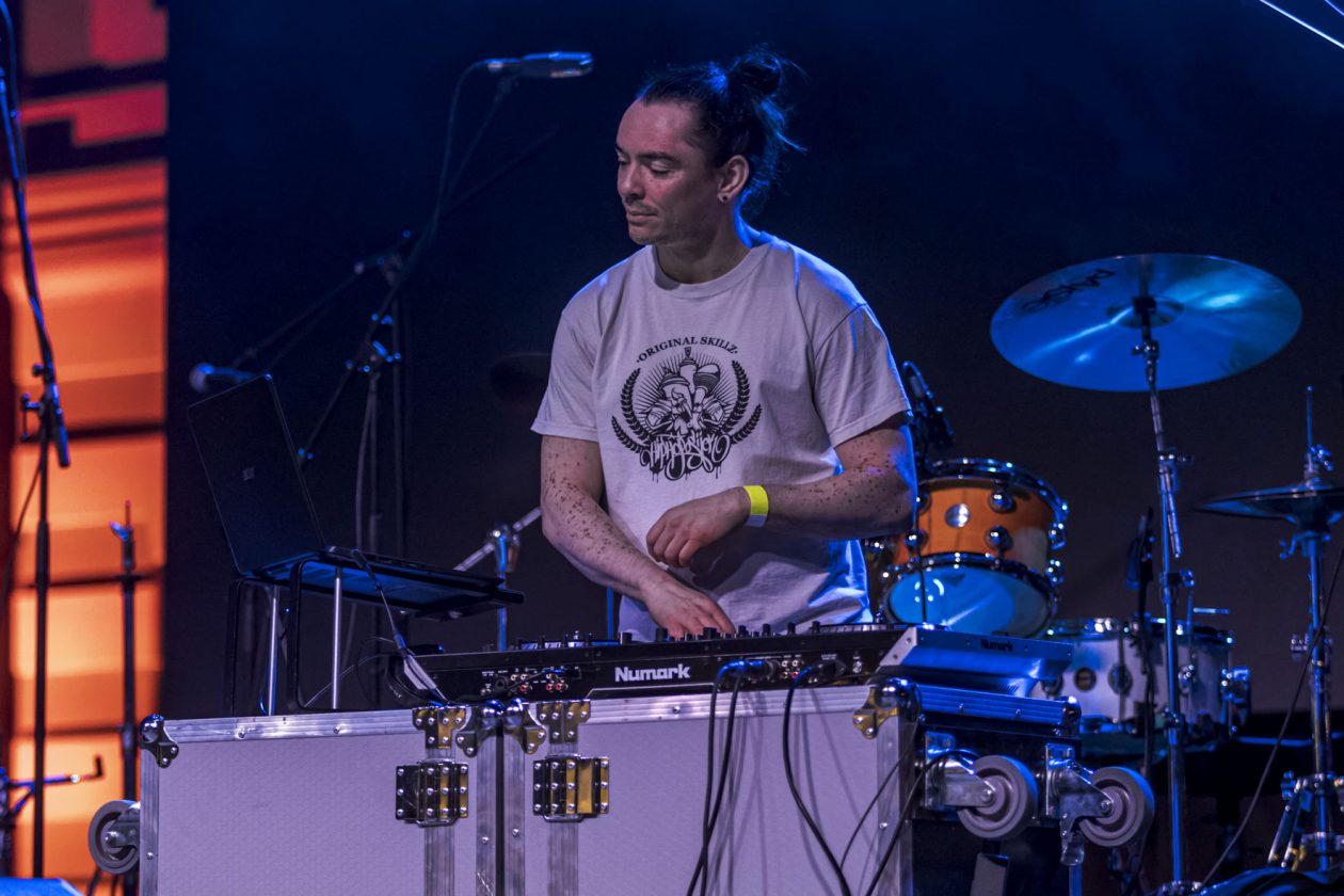 HeadOnEast_04_10_2025