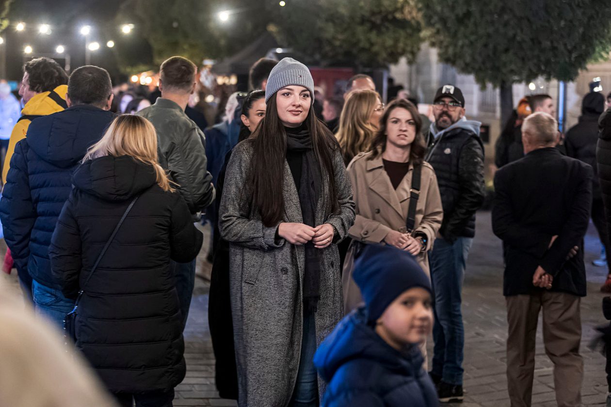 HeadOnEast_04_10_2025