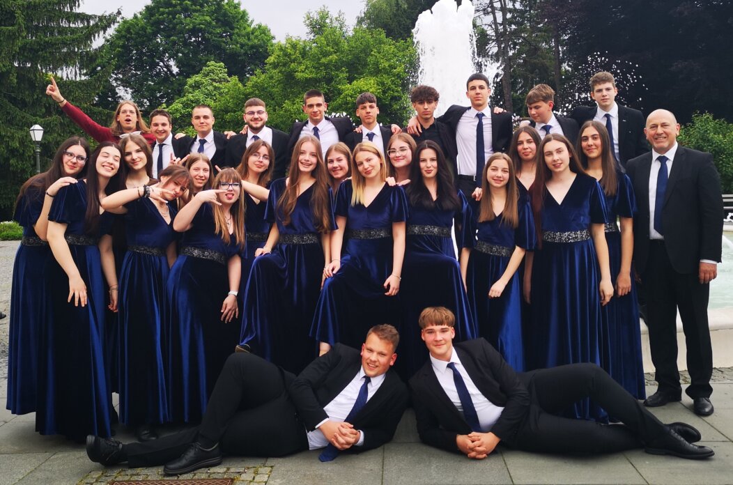 Pjevački zbor Valpovo Pjevački zbor Valpovo