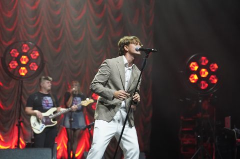 Teenage star Jakov Jozinovic gave his first performance in the MTS Hall.Tinejdz zvezda Jakov Jozinovic odrzao je prvi nastup u mts Dvorani.