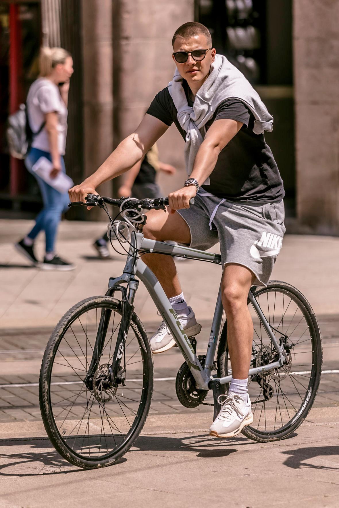 Lege dana travanj 2025. Lege dana travanj 2025.