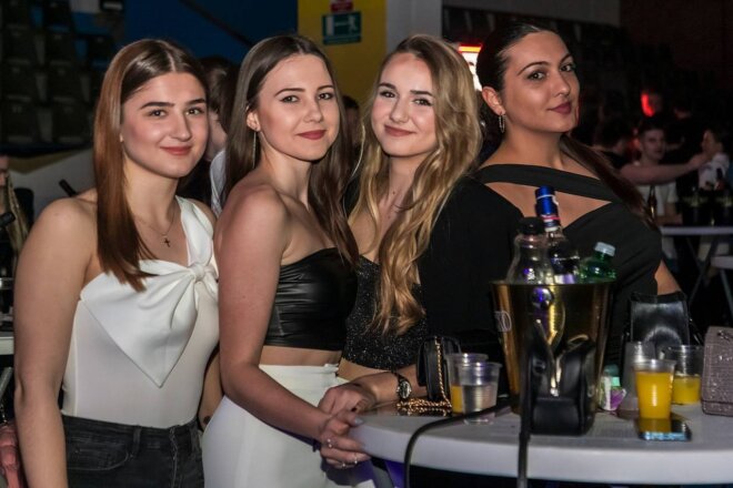 Studentska brucošijada uz koncert Nataše Bekvalac