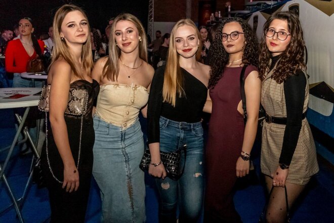 Studentska brucošijada uz koncert Nataše Bekvalac