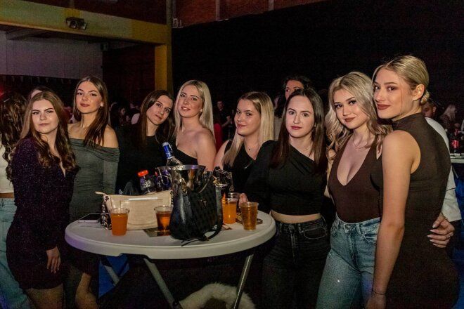 Studentska brucošijada uz koncert Nataše Bekvalac