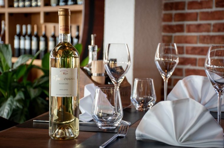 Naslovna fotografija – 1