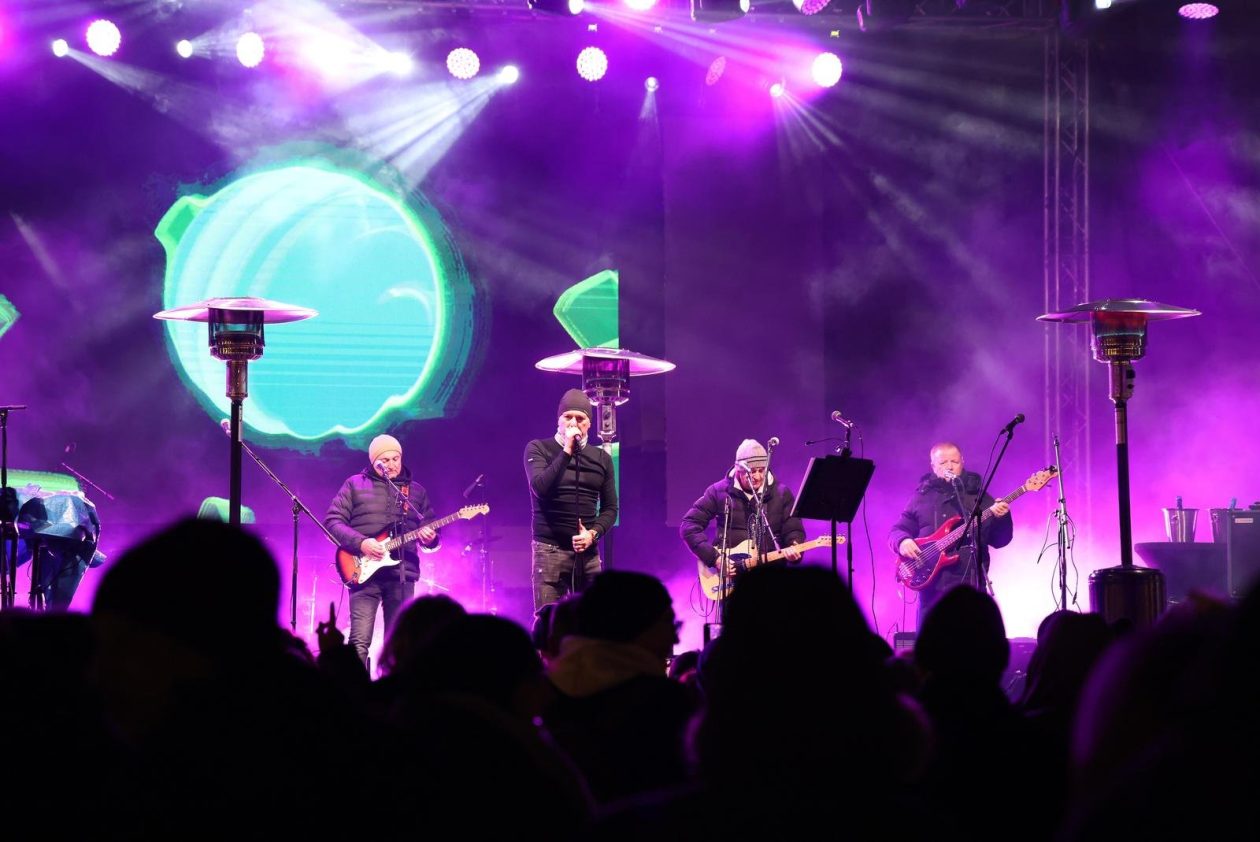 PXL_010126_144112509