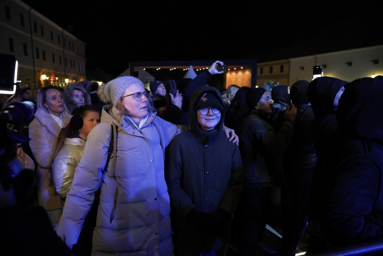 PXL_010126_144112518