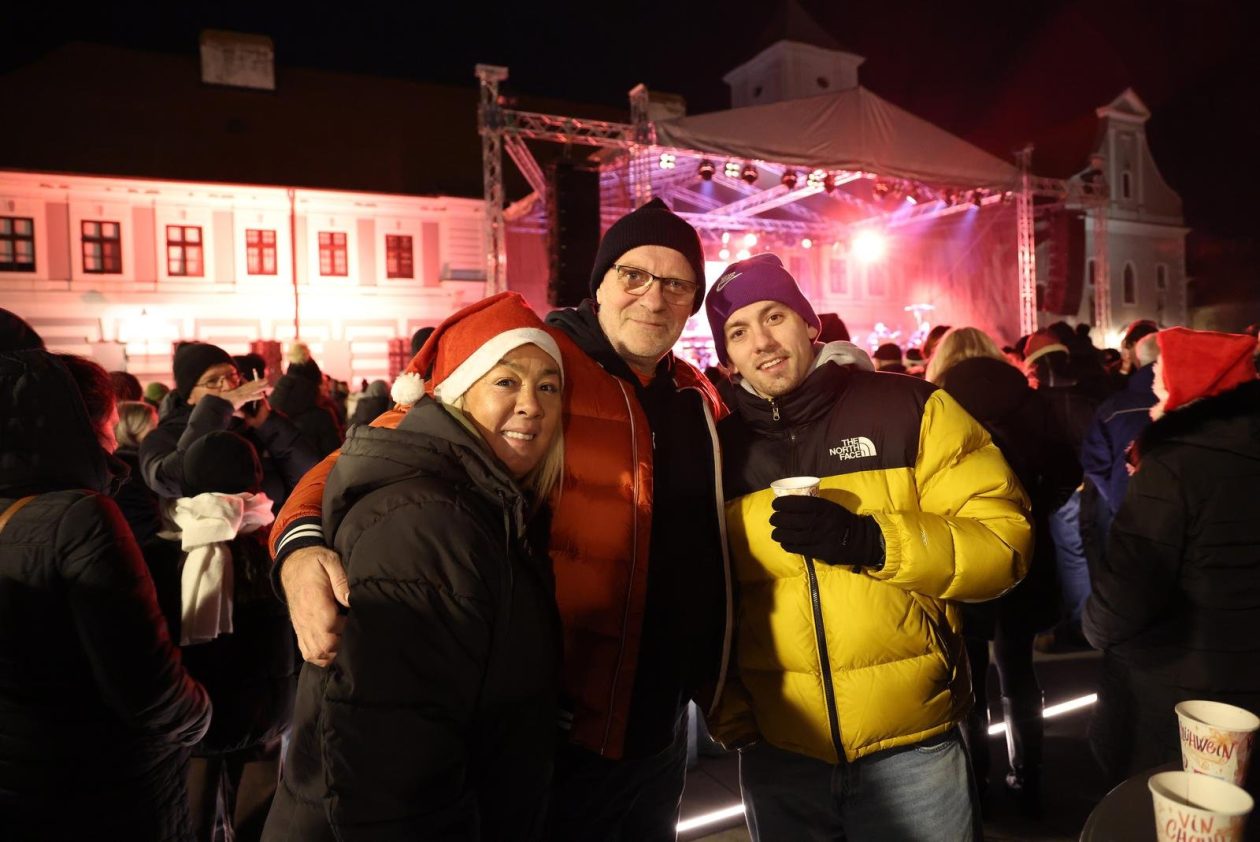 PXL_010126_144112529