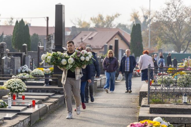 Svi sveti na osječkim grobljima 2024.