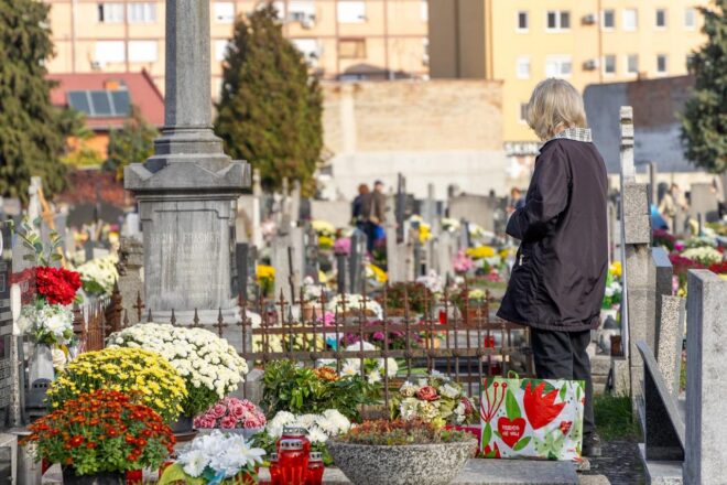 Svi sveti na osječkim grobljima 2024.