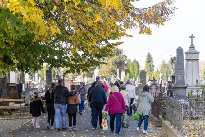 Svi sveti na osječkim grobljima 2024.