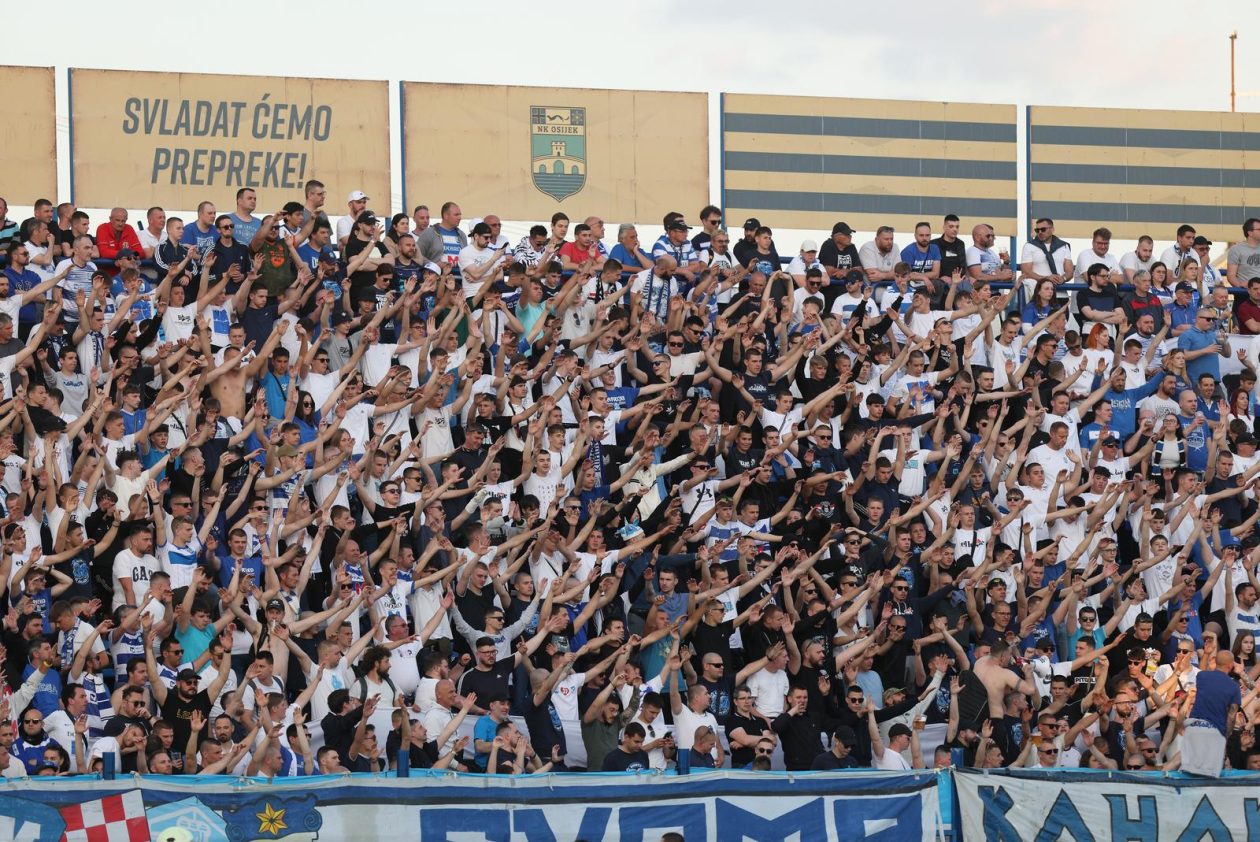 Stadion Gradski vrt: HNK Vukovar 1991 – NK Osijek