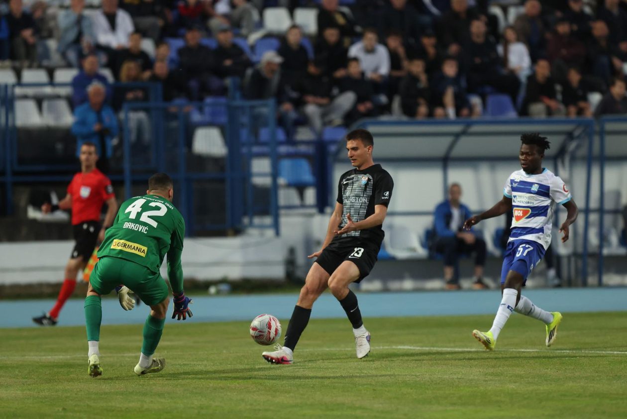 Stadion Gradski vrt: HNK Vukovar 1991 – NK Osijek