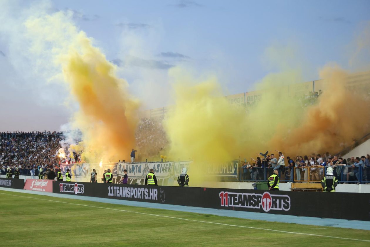 Stadion Gradski vrt: HNK Vukovar 1991 – NK Osijek
