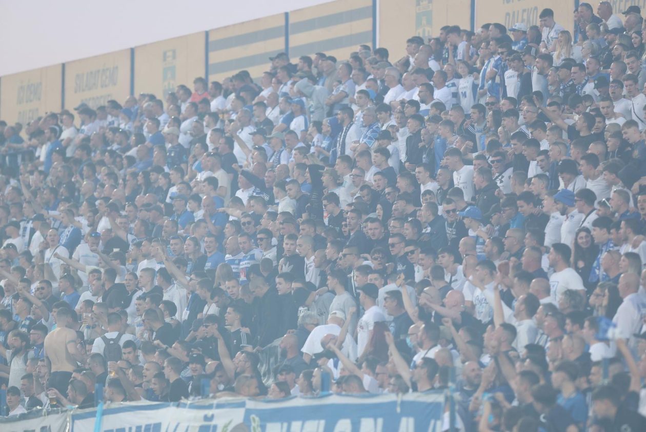 Stadion Gradski vrt: HNK Vukovar 1991 – NK Osijek