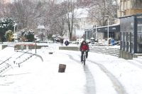 biciklist na snijegu biciklist na snijegu