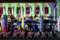 Osijek : U sklopu HeadOnEast festivala osvjetljena pročelja osječke Tvrđe.