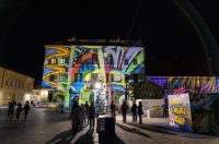 Osijek : U sklopu HeadOnEast festivala osvjetljena pročelja osječke Tvrđe.