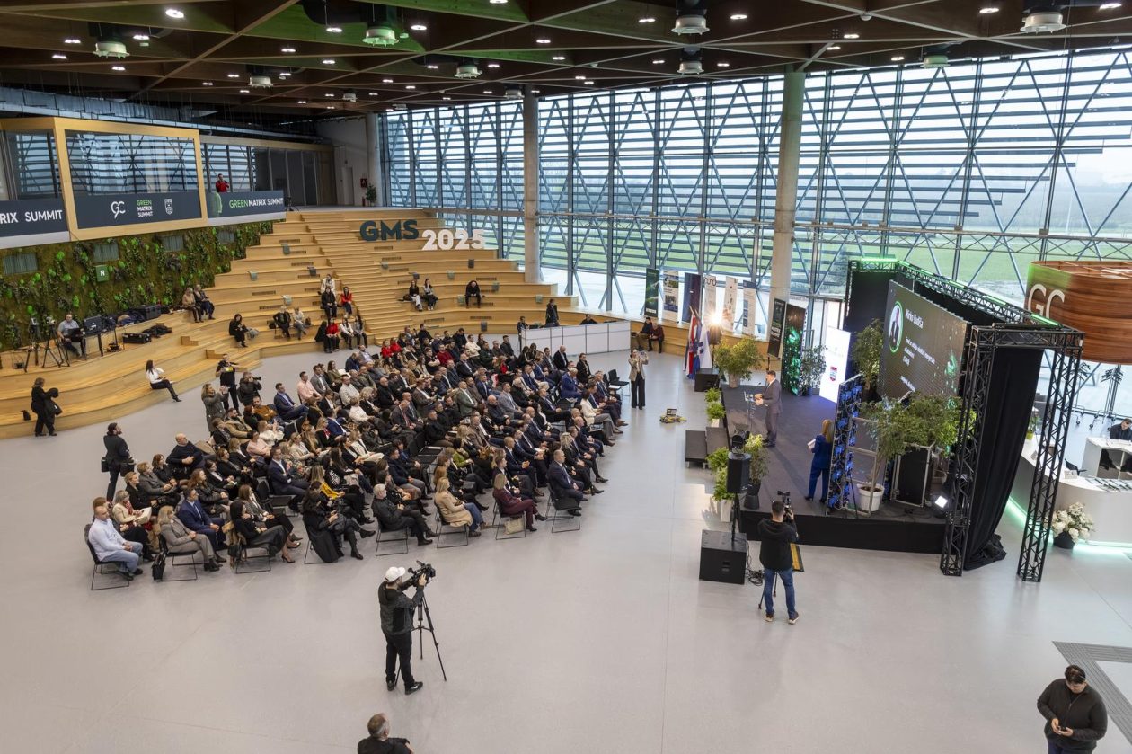 Osijek: Treće izdanje Green Matrix Summita, dvodnevno događanje posvećeno održivim rješenjima, zelenoj i digitalnoj tranziciji Osijek: Treće izdanje Green Matrix Summita, dvodnevno događanje posvećeno održivim rješenjima, zelenoj i digitalnoj tranziciji