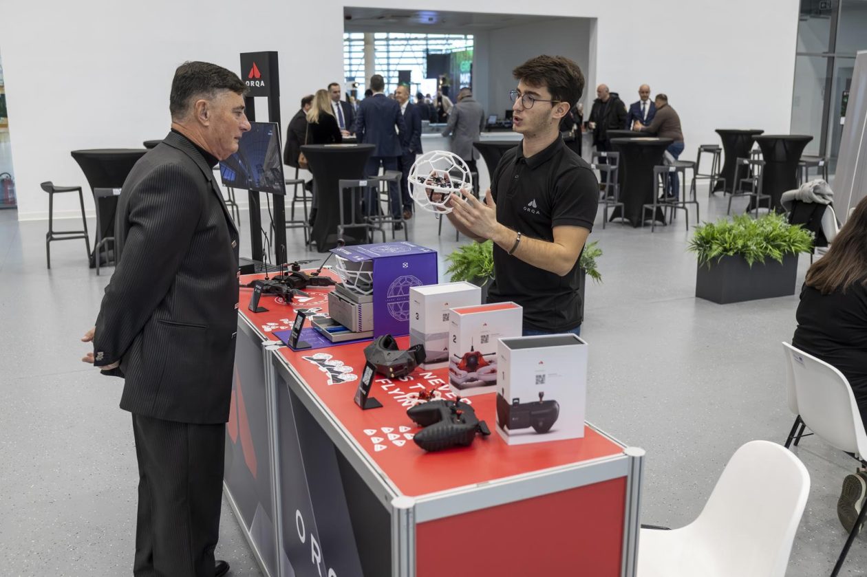 Osijek: Treće izdanje Green Matrix Summita, dvodnevno događanje posvećeno održivim rješenjima, zelenoj i digitalnoj tranziciji Osijek: Treće izdanje Green Matrix Summita, dvodnevno događanje posvećeno održivim rješenjima, zelenoj i digitalnoj tranziciji