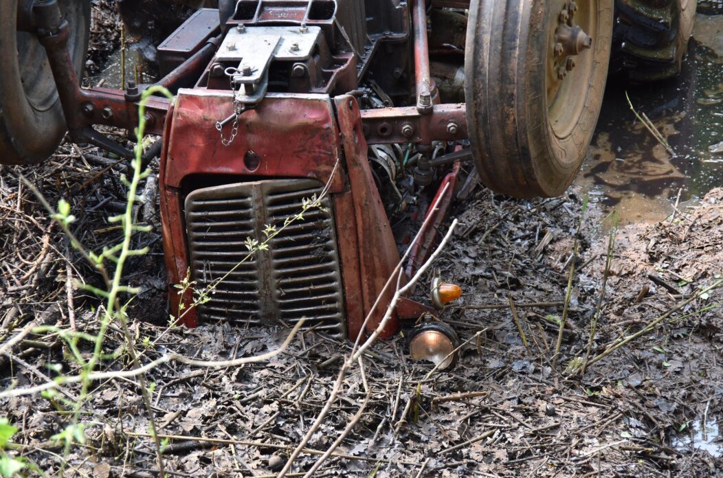 traktor nesreća traktor nesreća