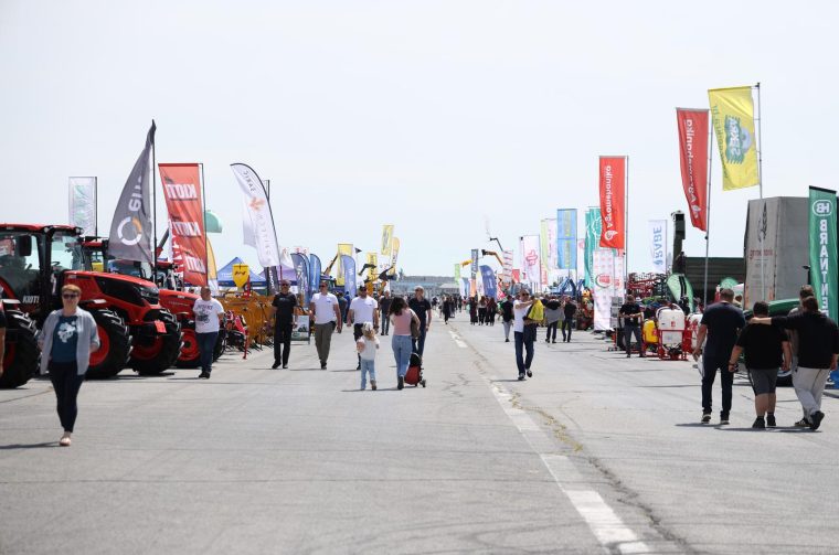13. farmshow