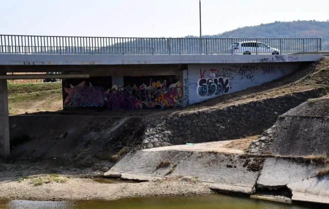 Presušila rijeka Orljava u Požegi 2024.