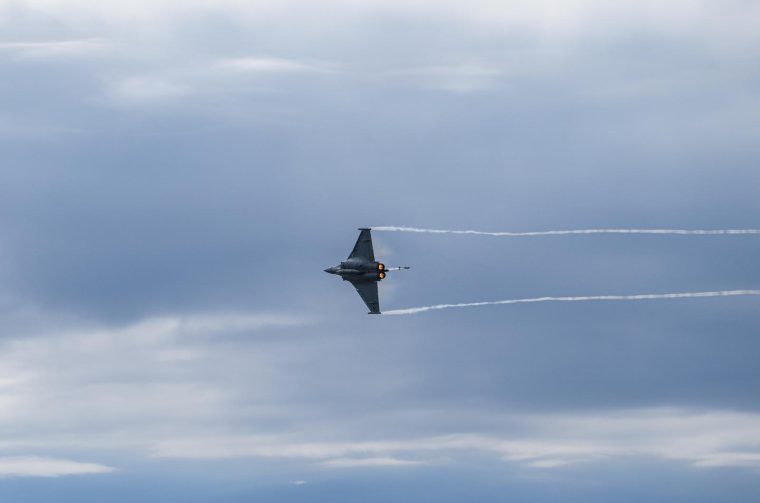 Prelet Rafalea iznad Dubrovnika povodom Dana dubrovačkih branitelja i 33. obljetnice obrane grada Prelet Rafalea iznad Dubrovnika povodom Dana dubrovačkih branitelja i 33. obljetnice obrane grada