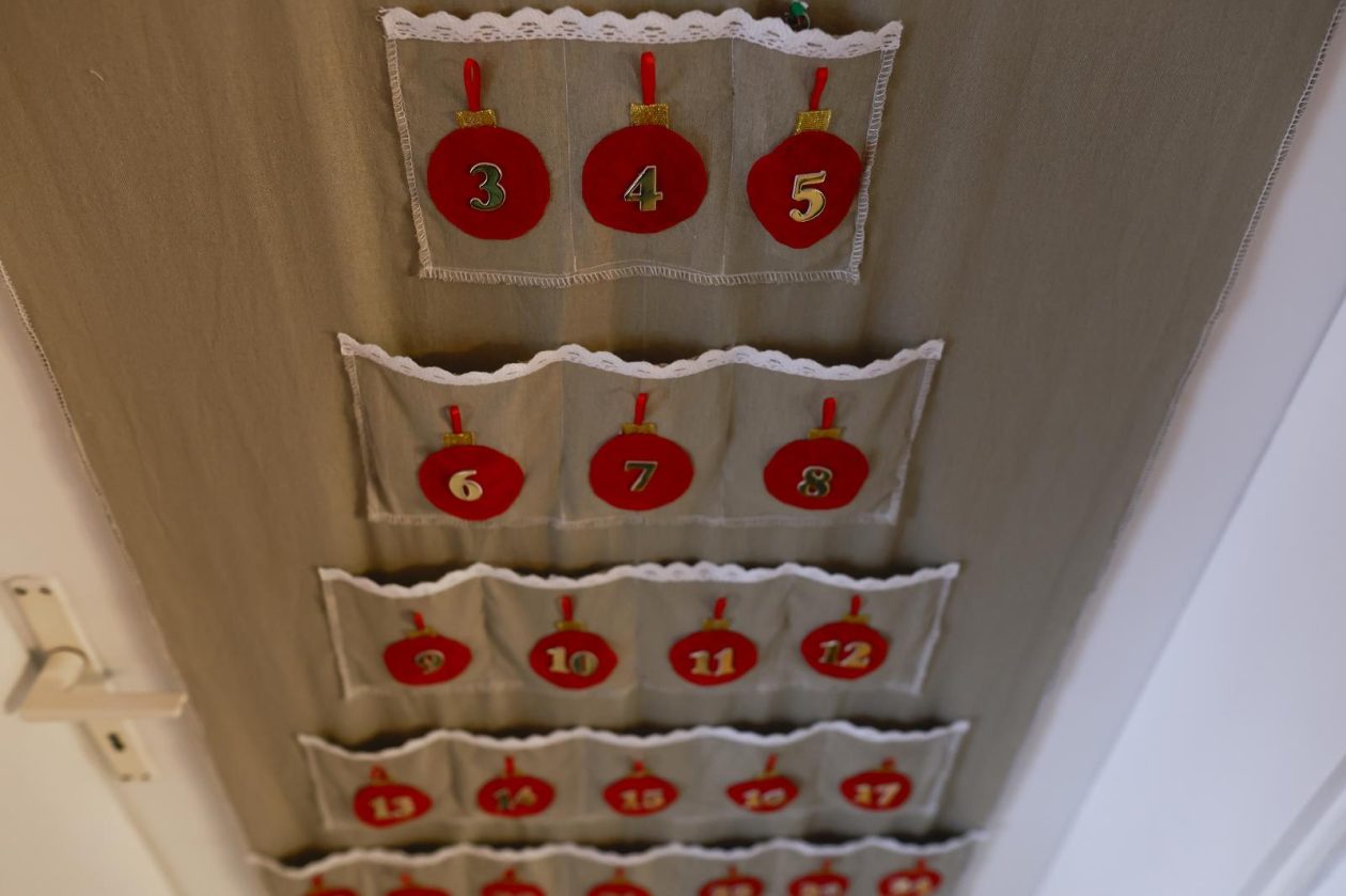 Osijek: Snježana Seleš samostalno izrađuje ukrase za svoju kuću