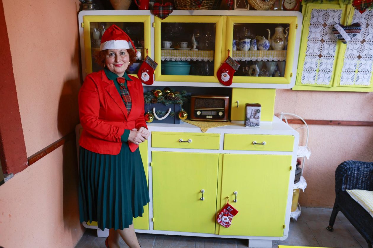 Osijek: Snježana Seleš samostalno izrađuje ukrase za svoju kuću