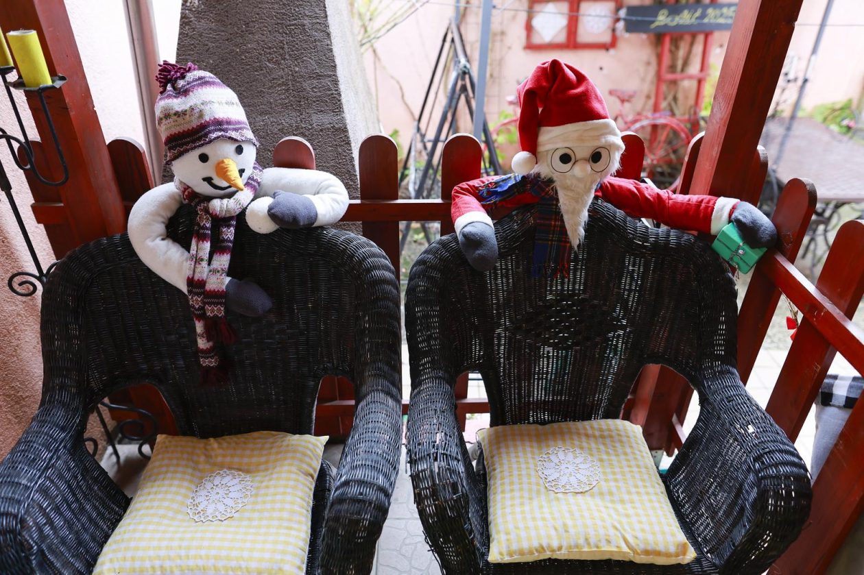 Osijek: Snježana Seleš samostalno izrađuje ukrase za svoju kuću