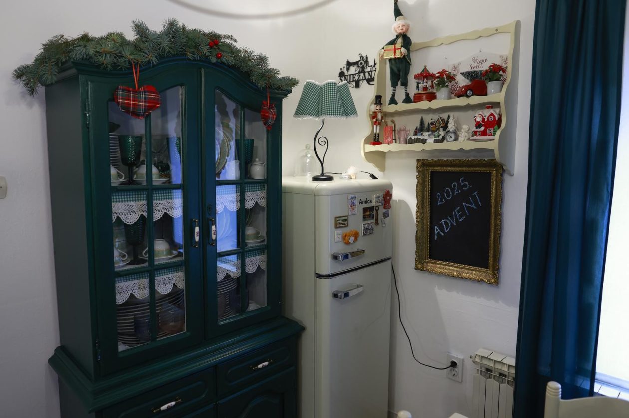 Osijek: Snježana Seleš samostalno izrađuje ukrase za svoju kuću