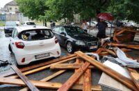 Vjetar srušio skelu glavne pošte u Osijeku
