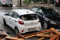 Vjetar srušio skelu glavne pošte u Osijeku