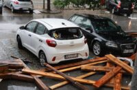 Vjetar srušio skelu glavne pošte u Osijeku