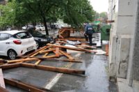 Vjetar srušio skelu glavne pošte u Osijeku