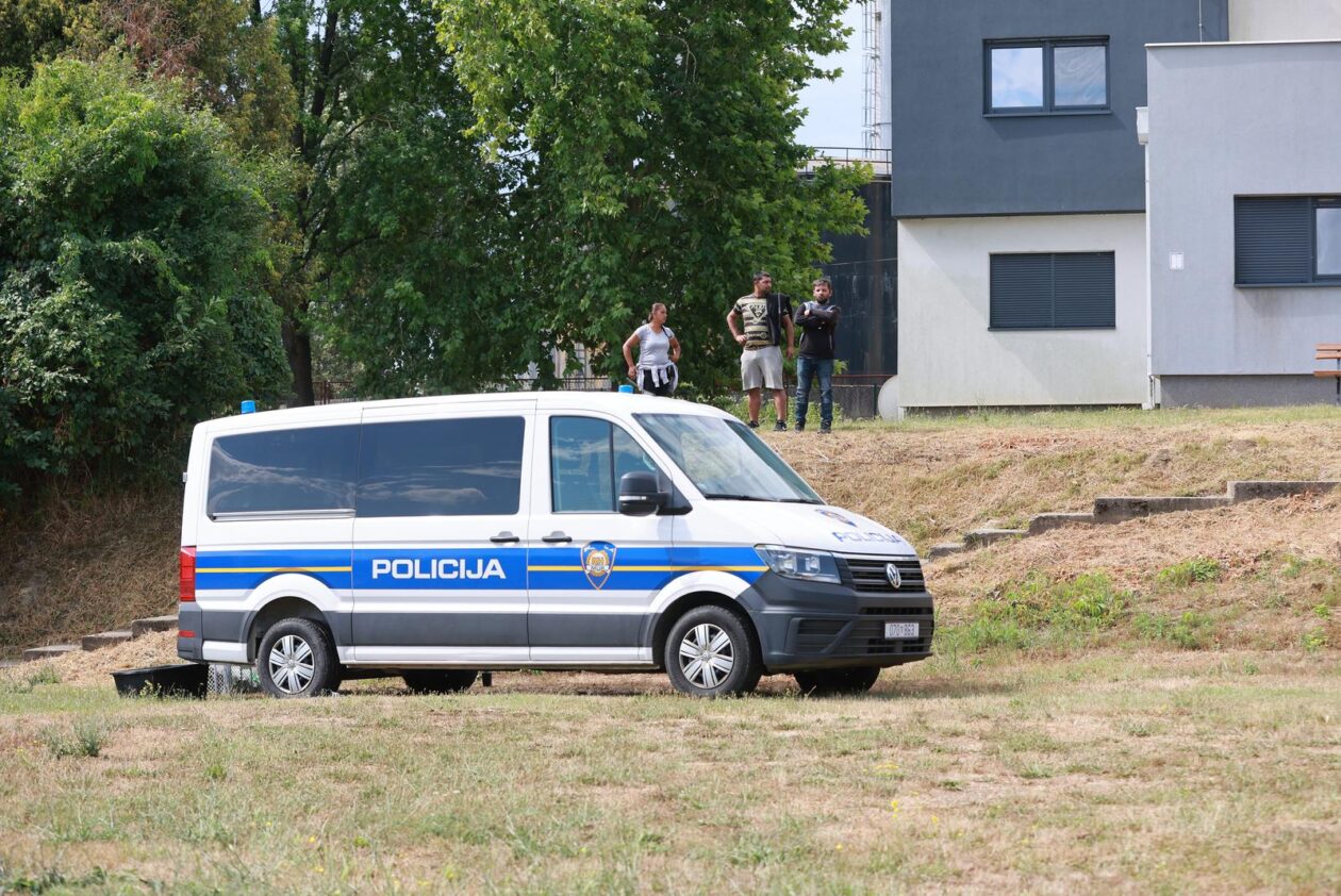 Potraga za dječakom u dravi