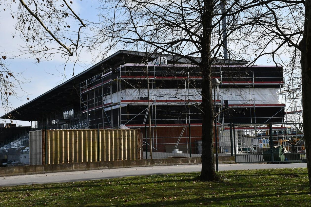 Radovi na južnoj tribini stadiona kraj save