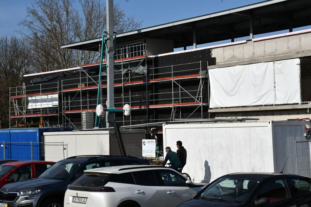 Radovi na južnoj tribini stadiona kraj save