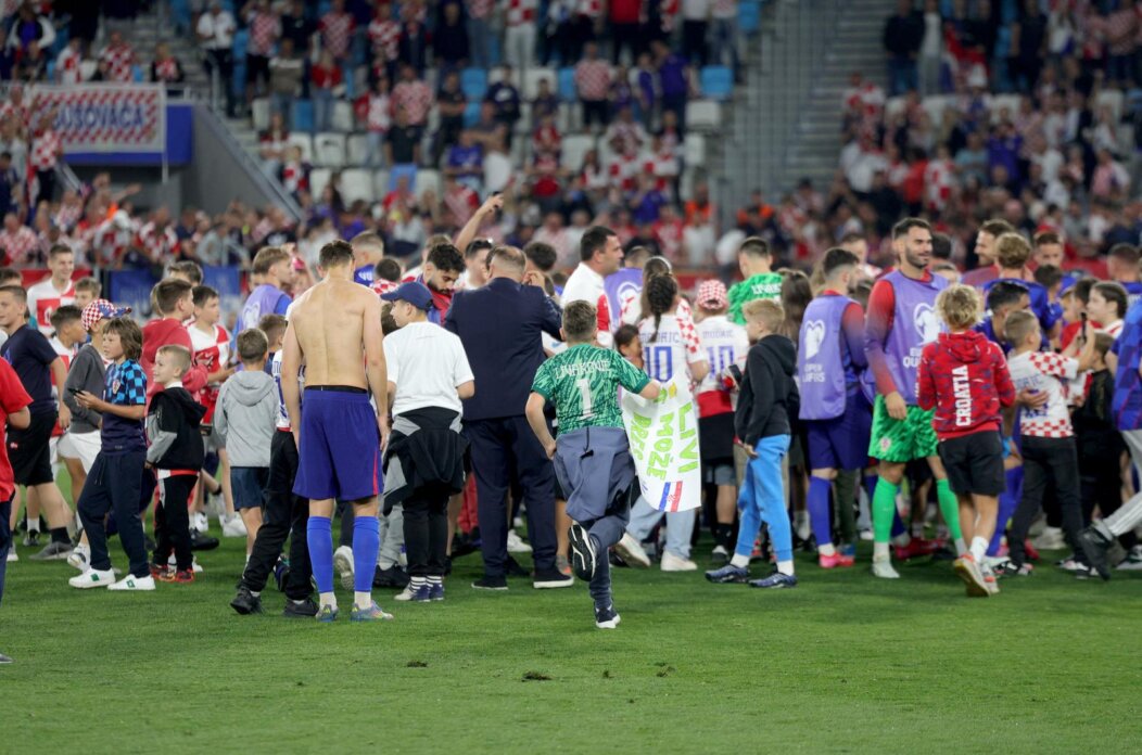 Osijek: Slavlje Hrvatske na stadionu nakon pobjede nad Češkom rezultatom 5:1