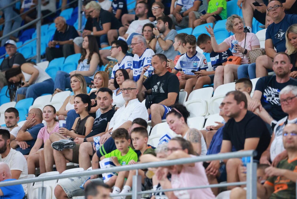 Osijek i Rijeka sastali se u 2. kolu SuperSport HNL-a Osijek i Rijeka sastali se u 2. kolu SuperSport HNL-a