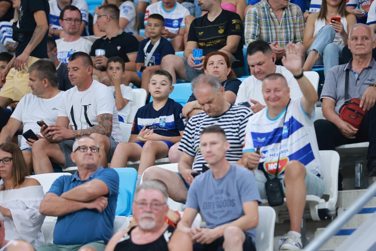 Osijek i Rijeka sastali se u 2. kolu SuperSport HNL-a Osijek i Rijeka sastali se u 2. kolu SuperSport HNL-a