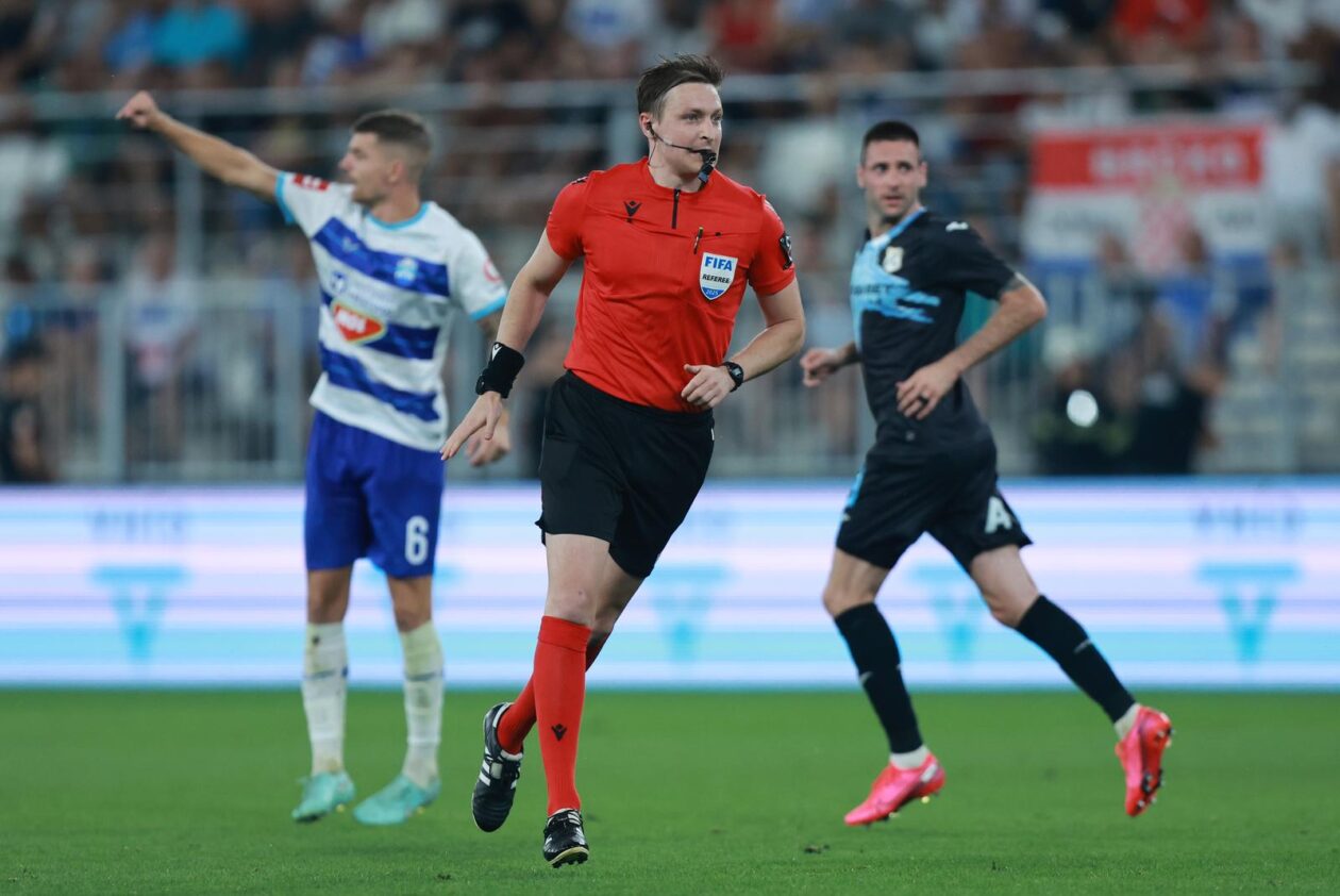 Osijek i Rijeka sastali se u 2. kolu SuperSport HNL-a Osijek i Rijeka sastali se u 2. kolu SuperSport HNL-a